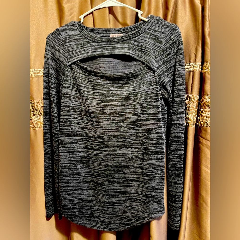 Juicy Couture like new long sleeve grey and black